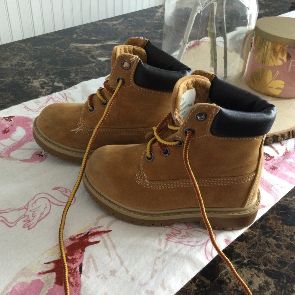 Boots - Picture 2 of 4